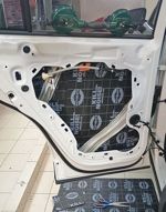 Шумоизоляция VW Tiguan 2025 (Фото #7)